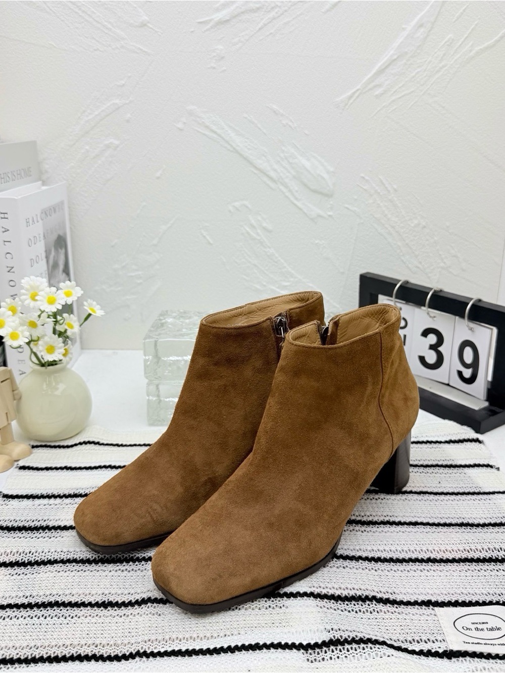 🚩steal MaxMara Tan Brown Suede Ankle Booties